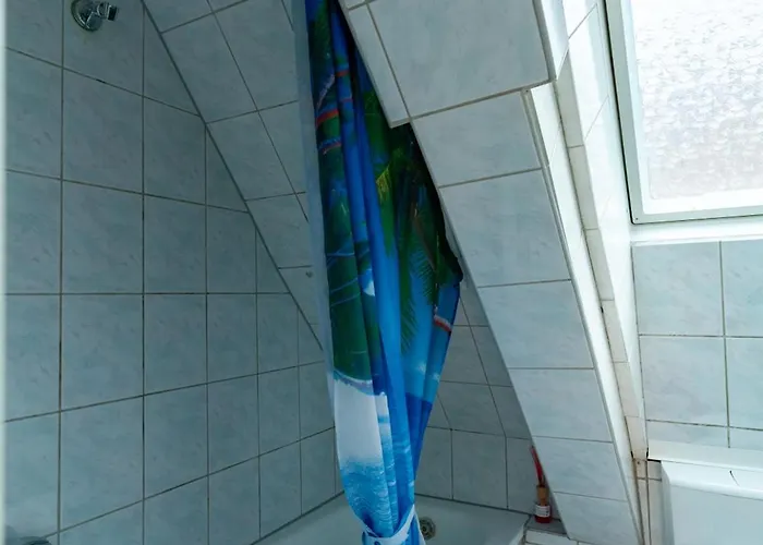 Cosy Old At Schlosspark *